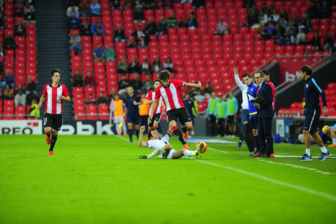 Las mejores imágenes del Bilbao Athletic - Huesca