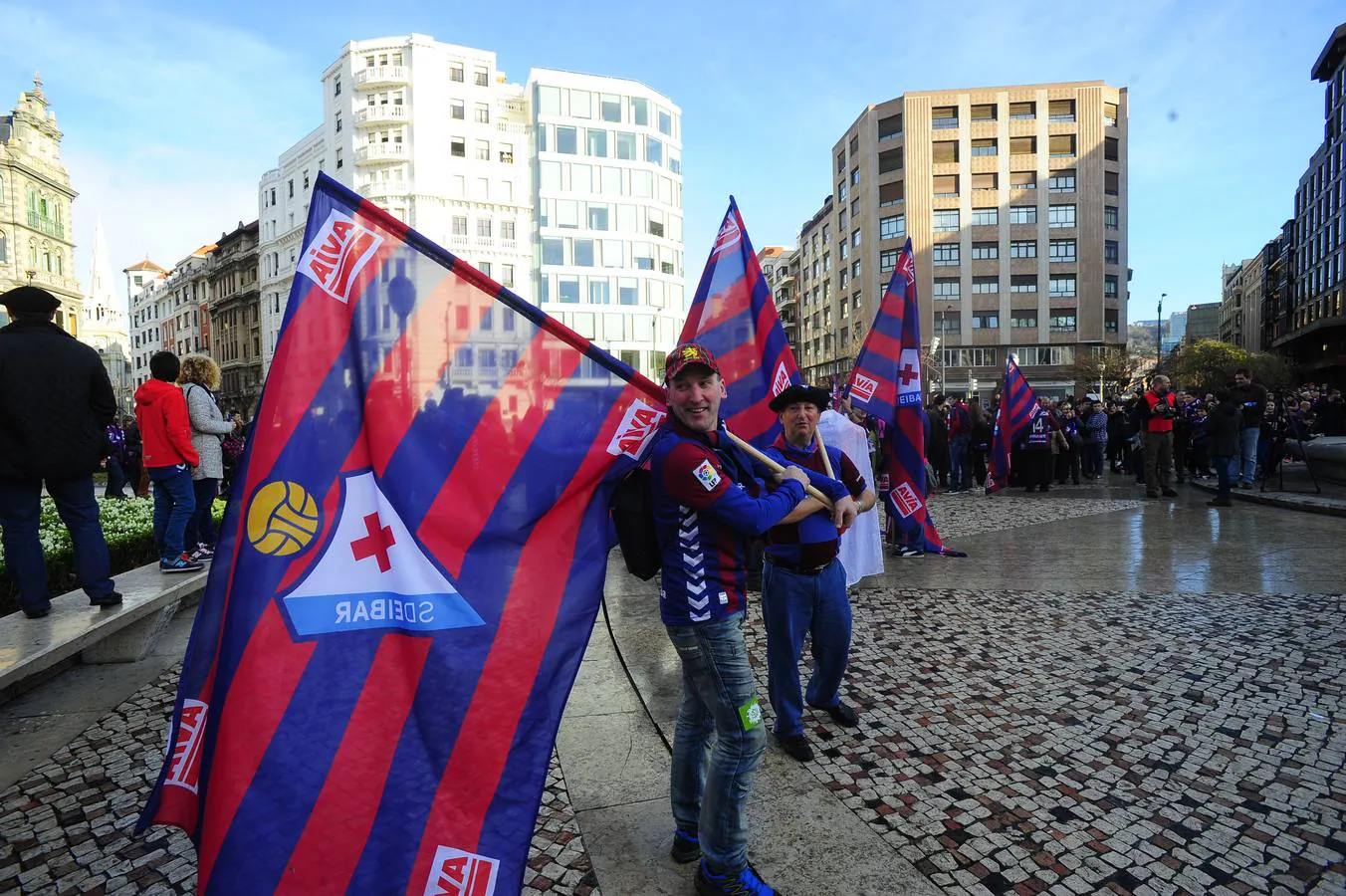 La afición del Eibar toma Bilbao