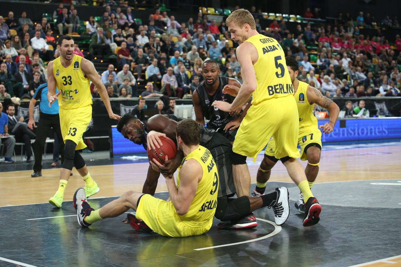 Las mejores imágenes del partido entre el Bilbao Basket y Alba Berlín