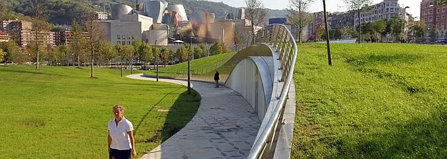 Bilbao Ría 2000 inaugura el parque de la Campa de los Ingleses
