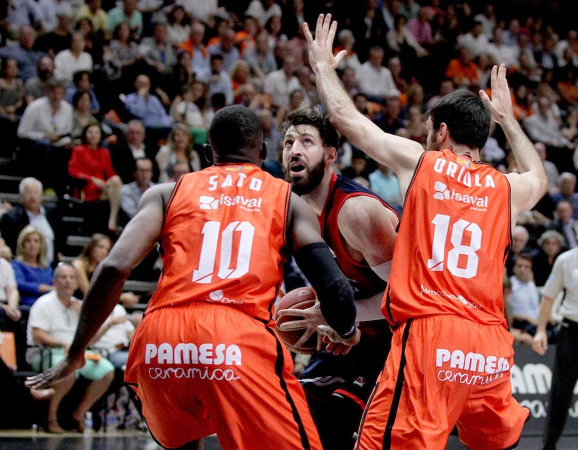 El Valencia Basket - Baskonia, en imágenes