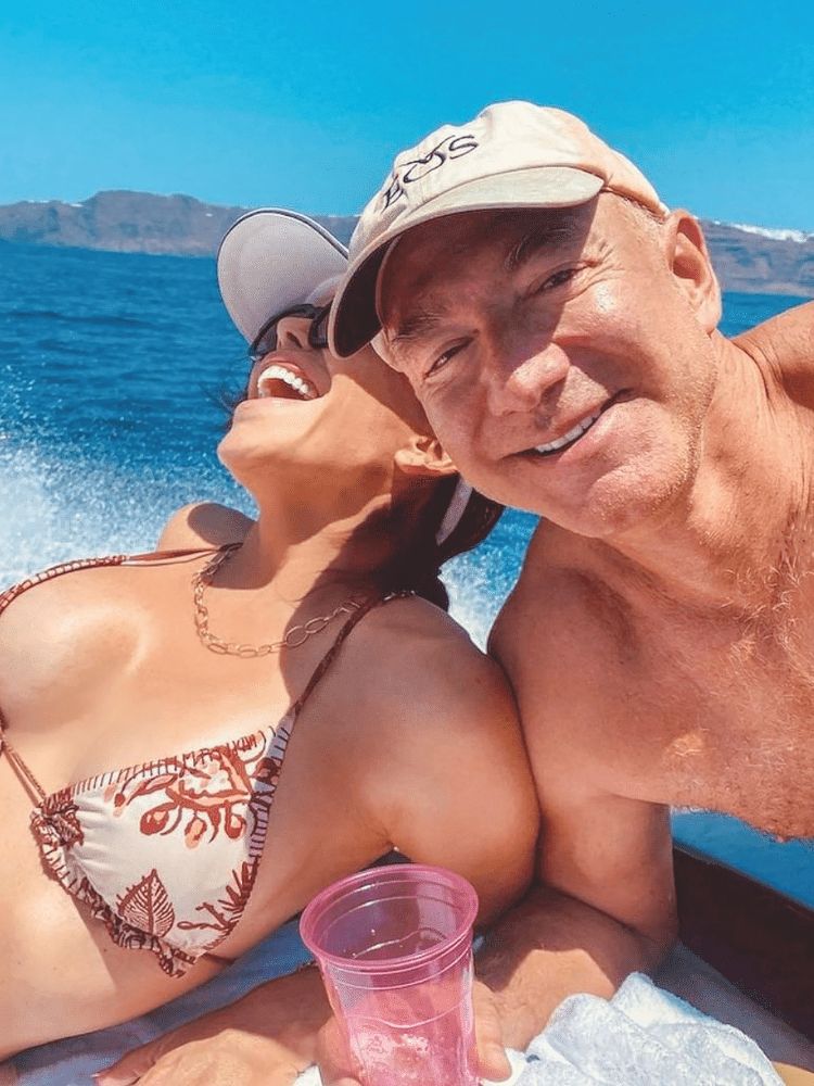 Bezos desencadenado: su boda con Lauren Sanchez, una historia gráfica de amor y lujo